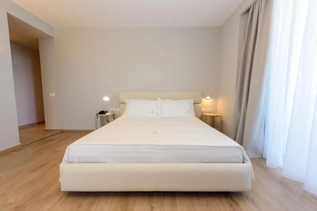 ****  Navy Hotel Vlore Albania