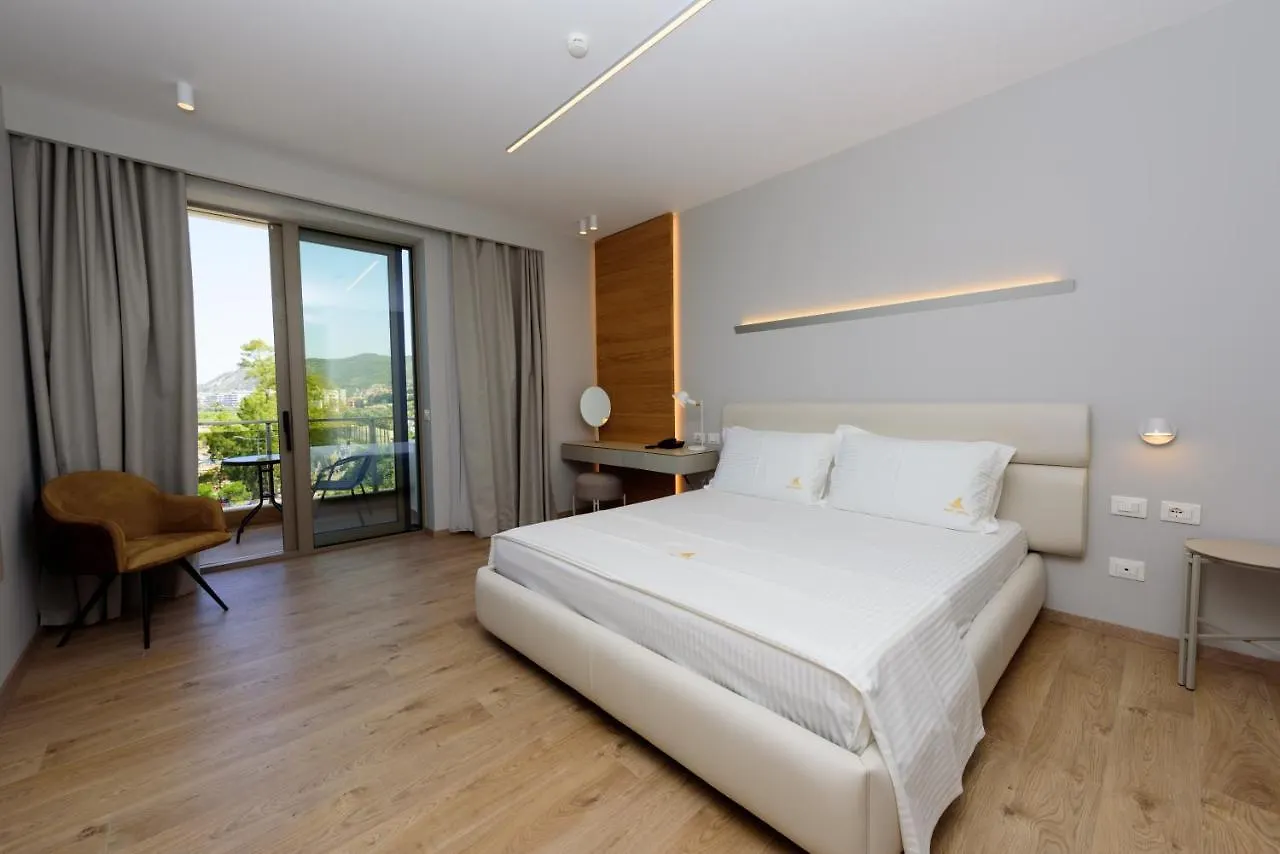 ****  Navy Hotel Vlore Albania