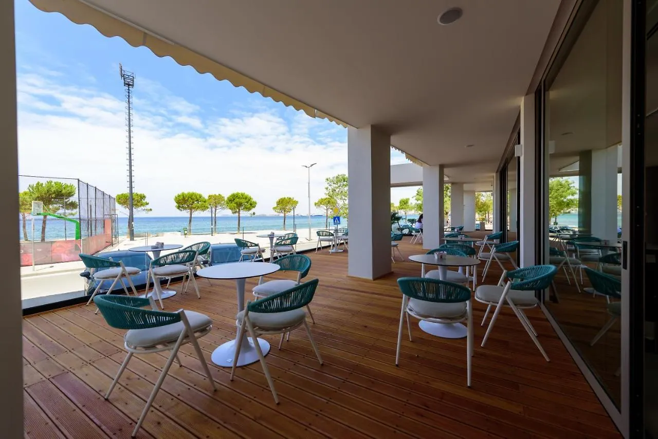 Navy Hotel Vlorë 4*,